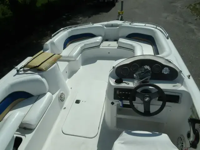 Hurricane SunDeck Sport 201 OB