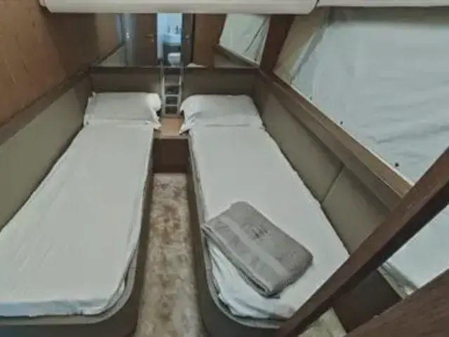 Ferretti Yachts 550