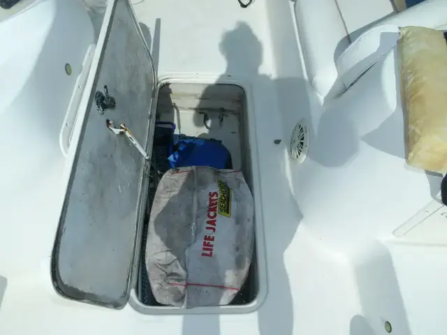 Hurricane SunDeck Sport 201 OB