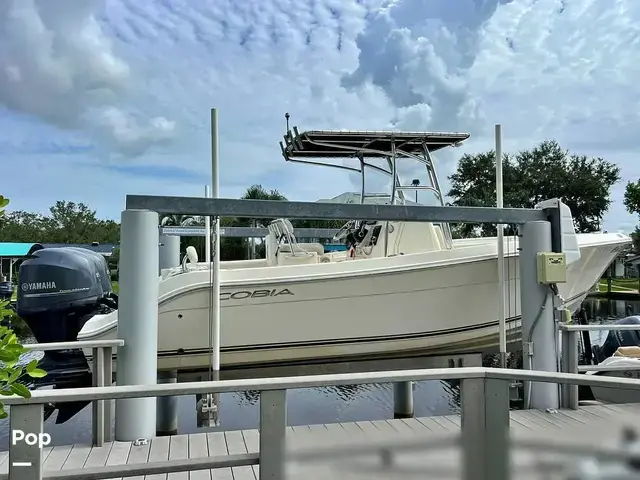 Cobia Boats 237CC