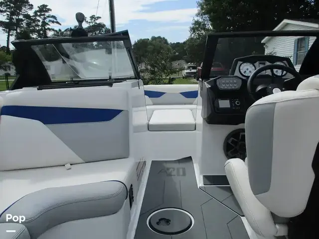 Axis Boats A20