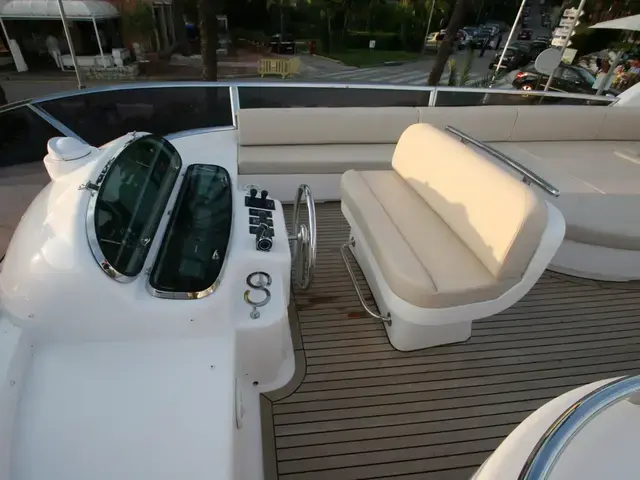 Elegance Yachts 64 Garage