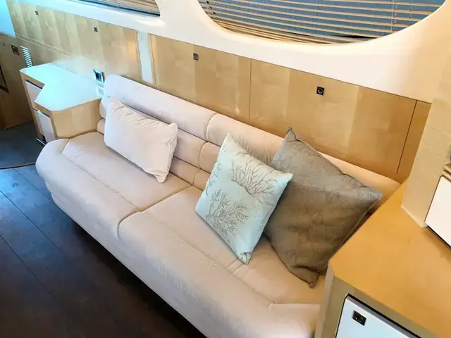 Elegance Yachts 60 Open