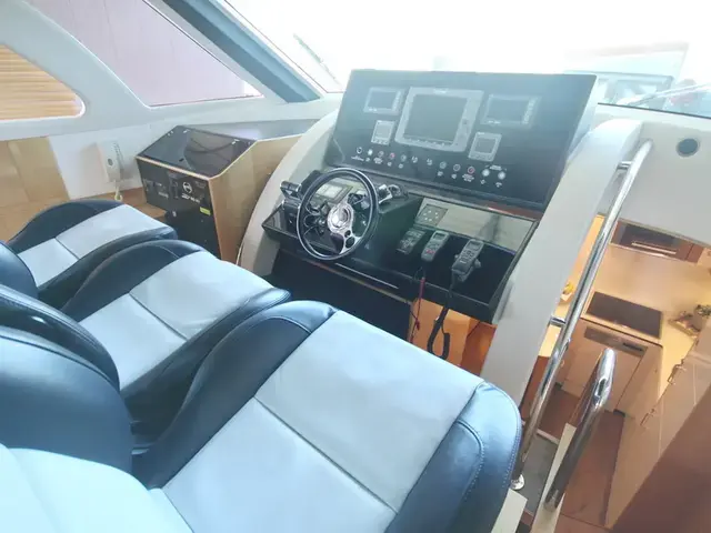 Elegance Yachts 60 Open