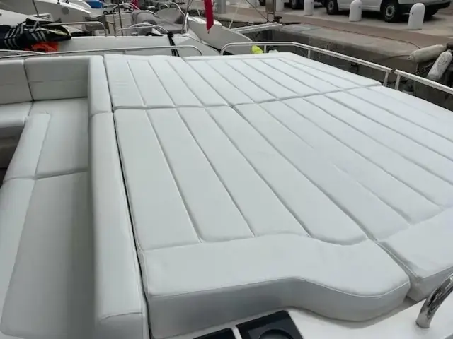 Sunseeker Sport Yacht 68