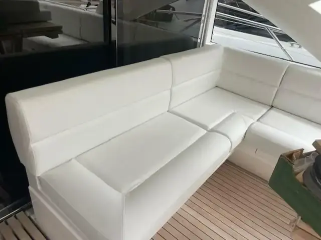 Sunseeker Sport Yacht 68