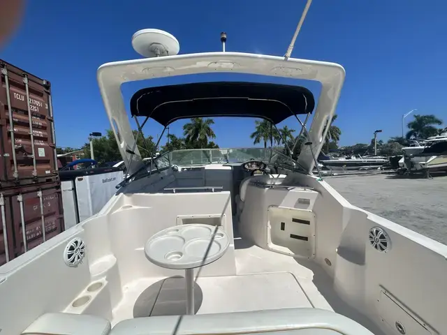 Rinker Fiesta Vee 270