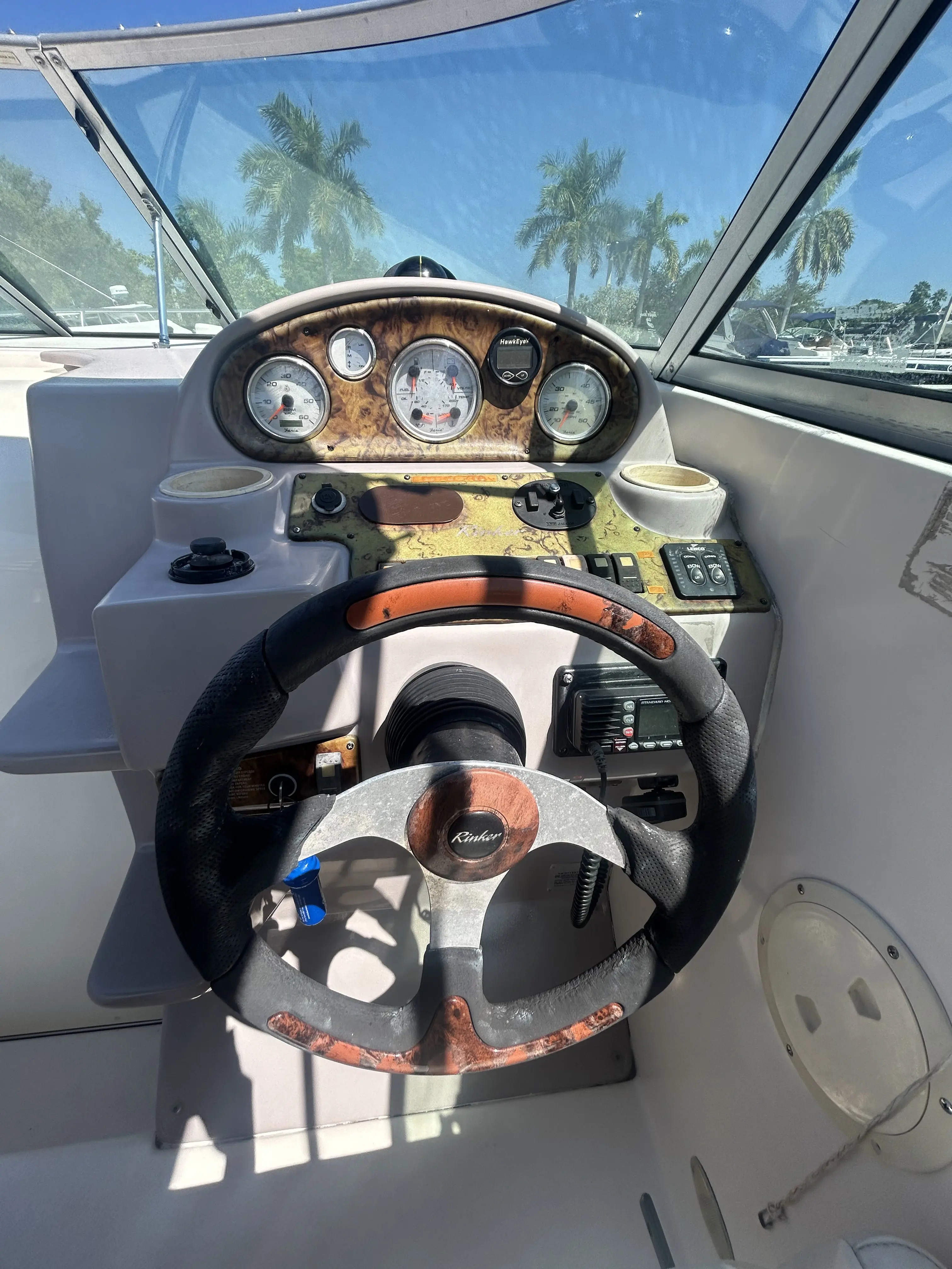 1988 Rinker 270 fiesta vee