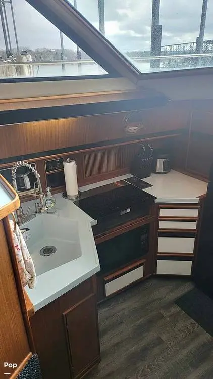 1987 Sea Ray aft cabin 410