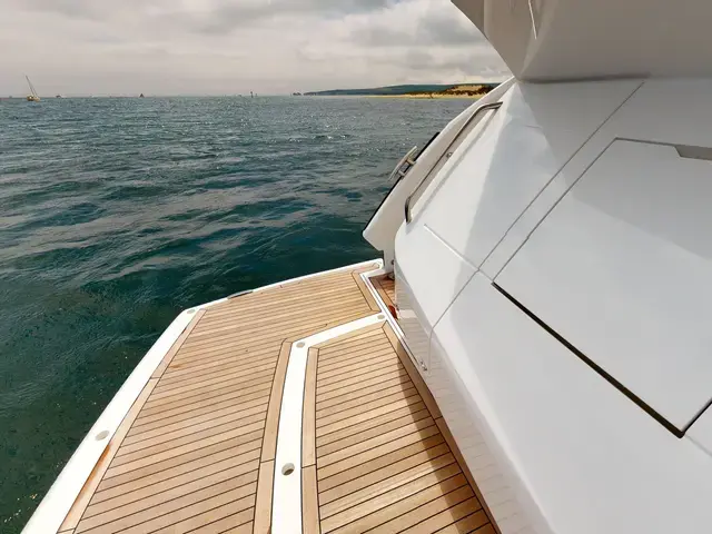 Sunseeker Predator 74 XPS