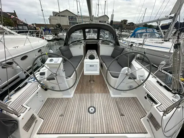 Bavaria Cruiser 37