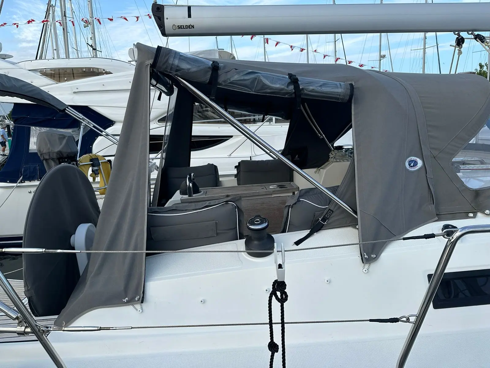 2019 Bavaria cruiser 37