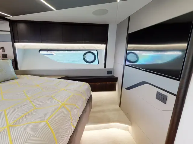 Sunseeker Predator 74 XPS