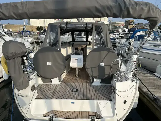 Bavaria Cruiser 37