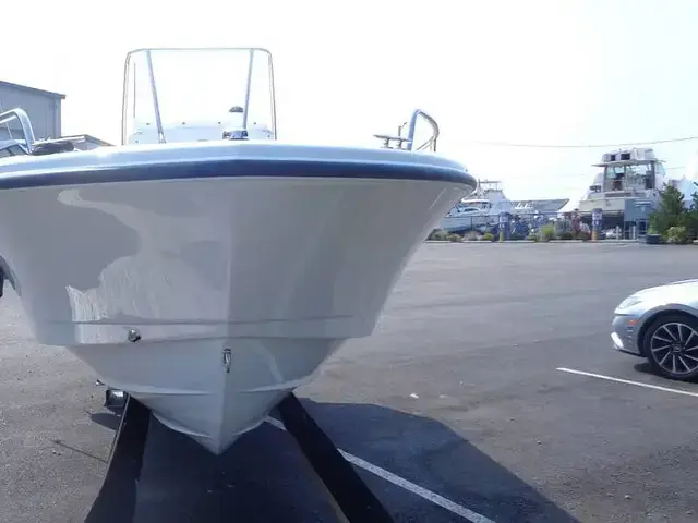 Edgewater boats 188CC