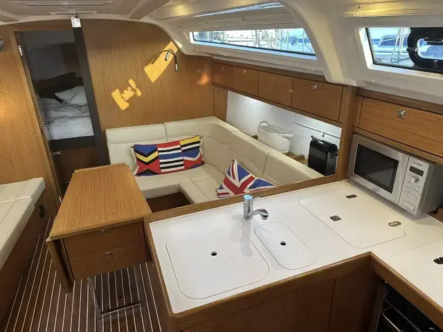 Bavaria Cruiser 37