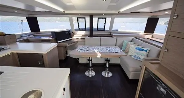 2020 Fountaine Pajot