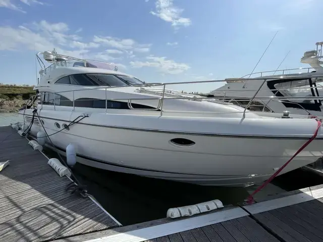 Fairline Squadron 52