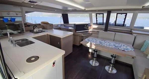 2020 Fountaine Pajot