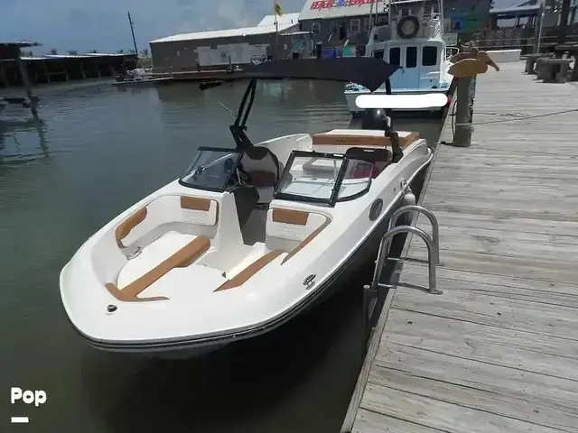 Bayliner Vr6