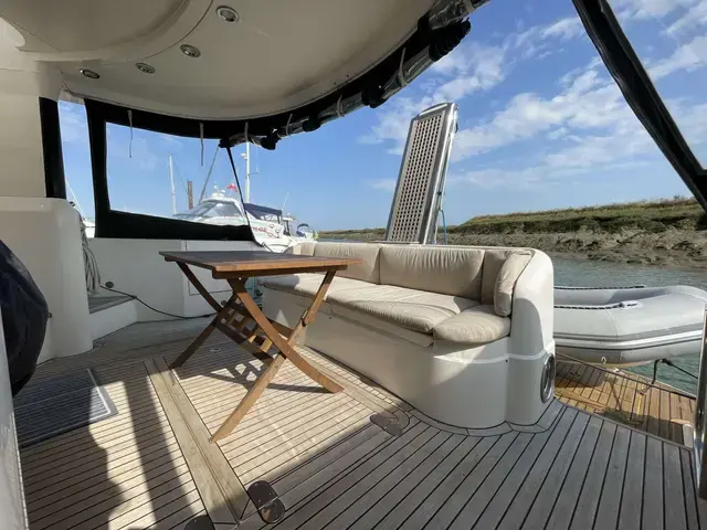 Fairline Squadron 52