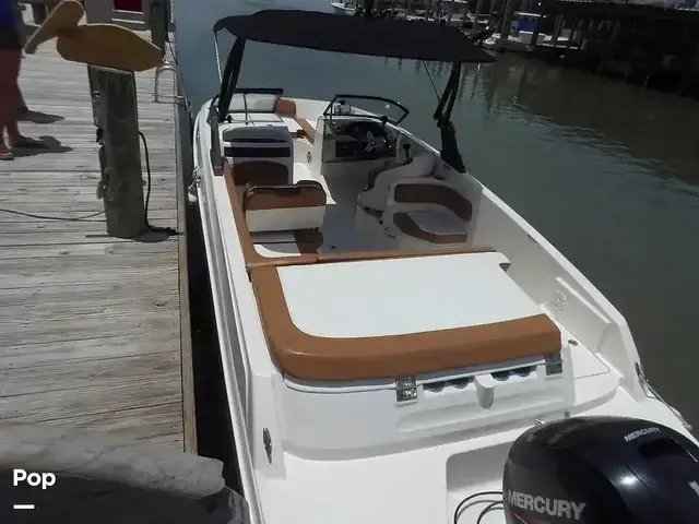 Bayliner Vr6