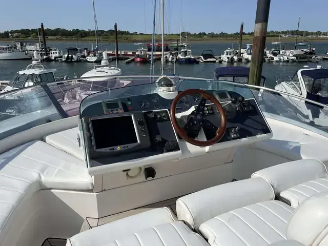 Fairline Squadron 52