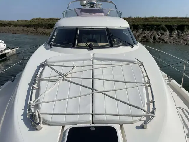 Fairline Squadron 52