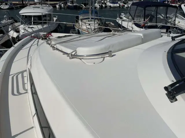 Fairline Squadron 52