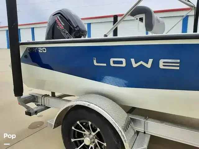 Lowe 20 Bay