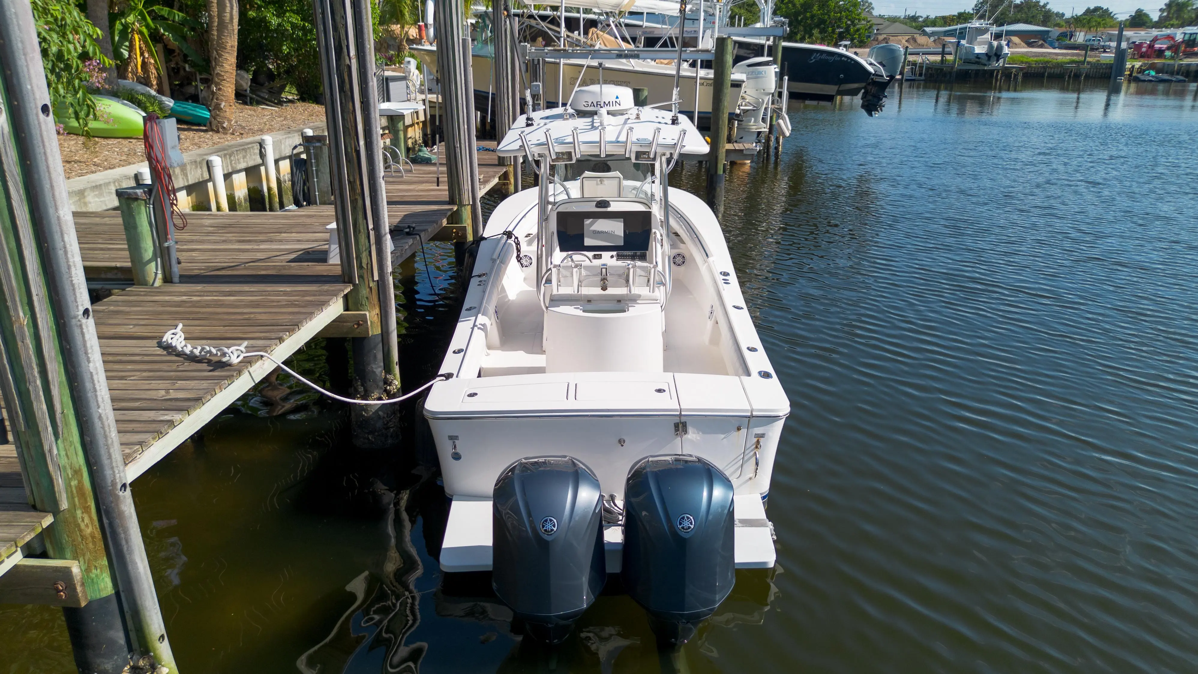 2011 Regulator 28'