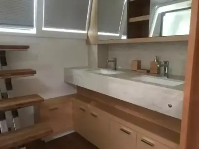 Lagoon 62'