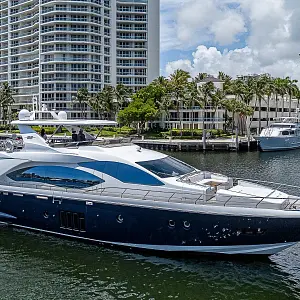 2011 Azimut 82'