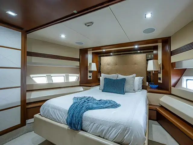 Azimut 82'