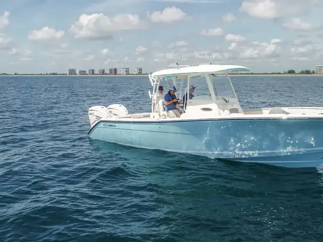 Cobia Boats 320 CC