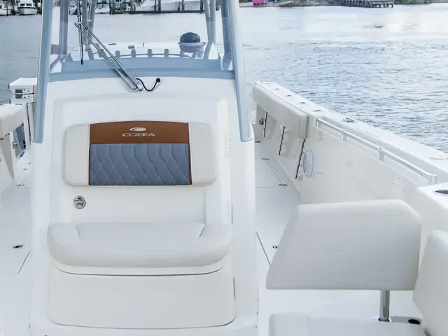 Cobia Boats 320 CC