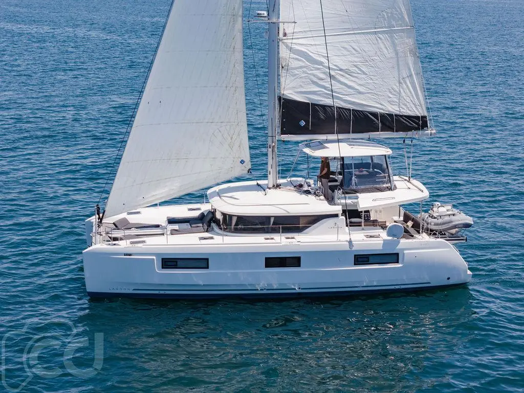 2021 Lagoon 46'