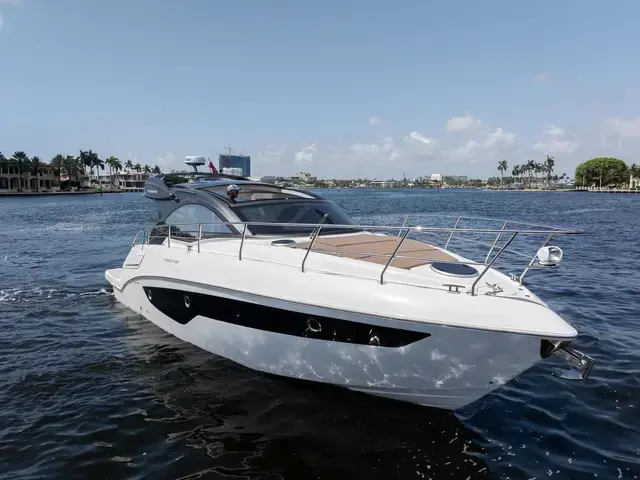 Schaefer 40' for sale in United States of America for $550,000 (£415,405)