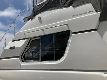 1999 Silverton 322 aft cabin