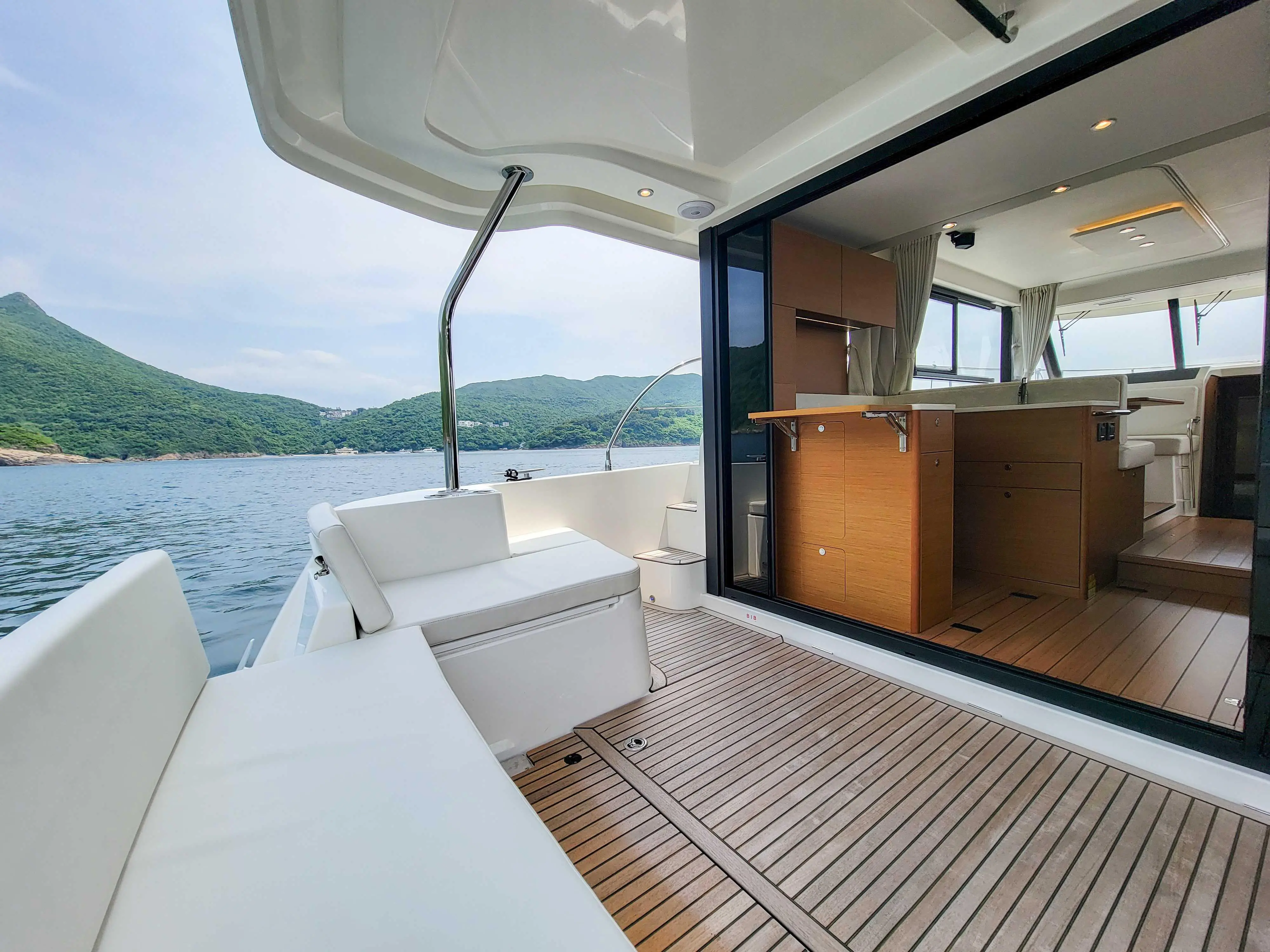 2023 Beneteau swift trawler 41 fly