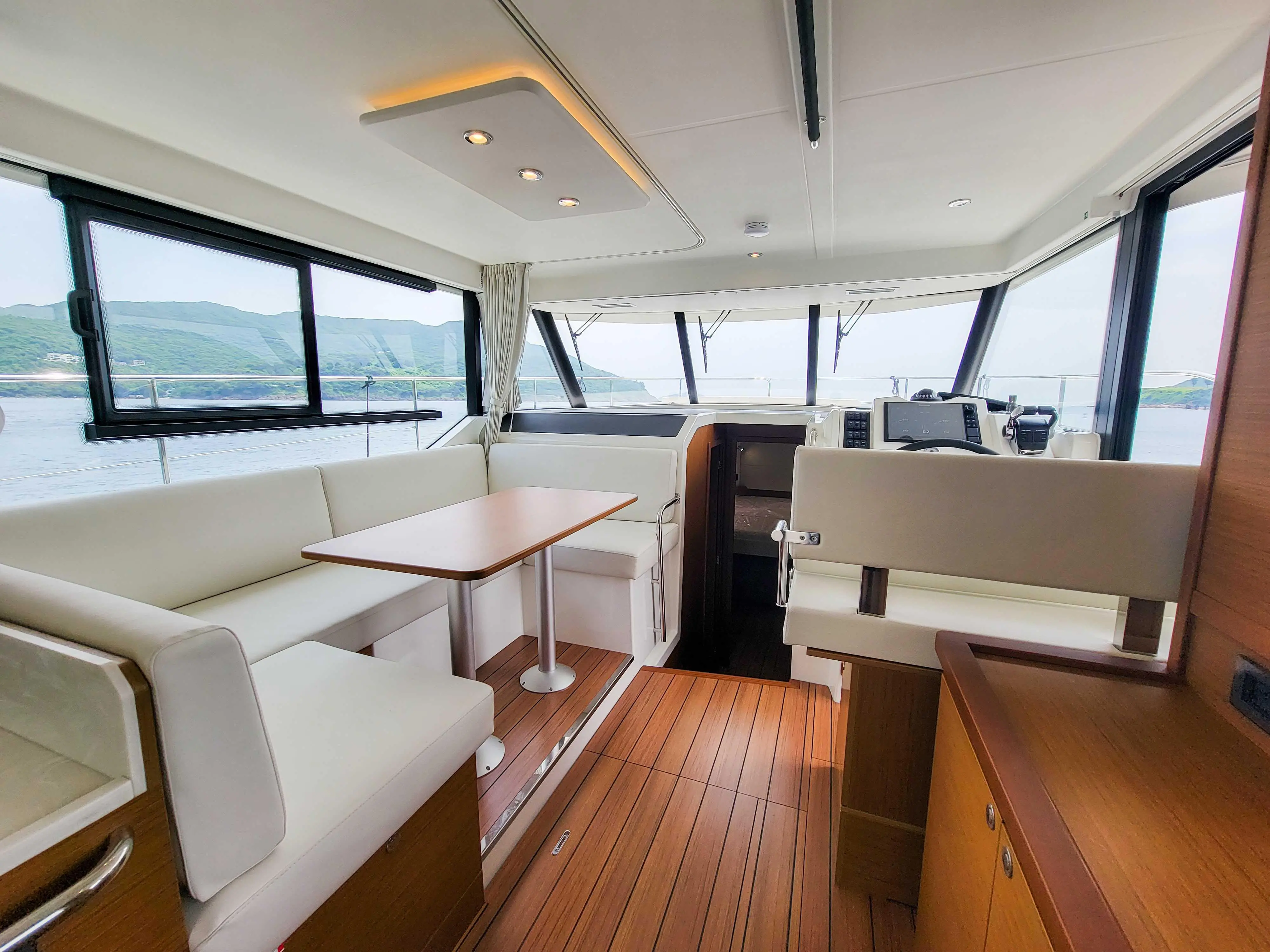 2023 Beneteau swift trawler 41 fly