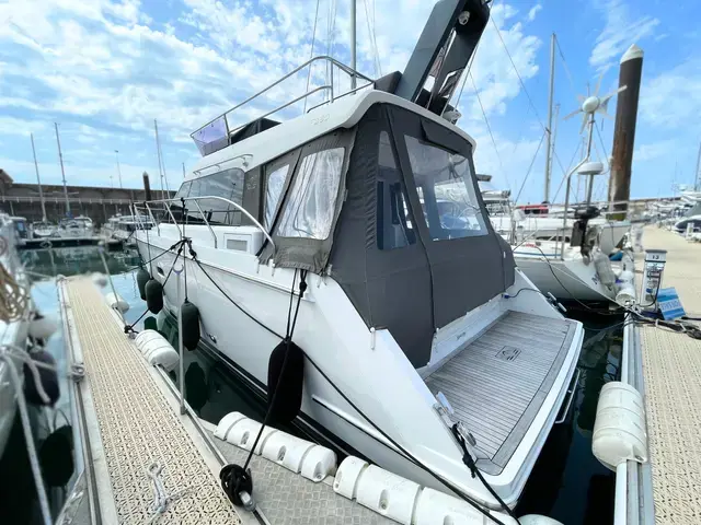 Sealine F 380