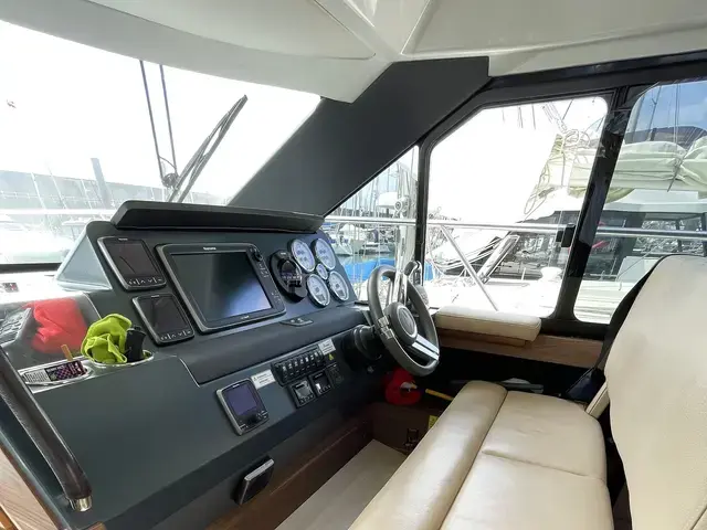 Sealine F 380