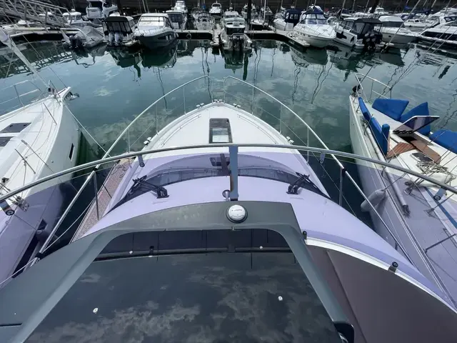 Sealine F 380