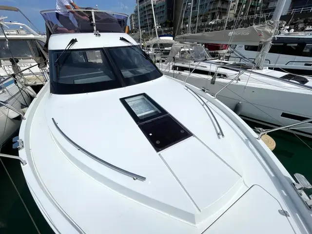 Sealine F 380