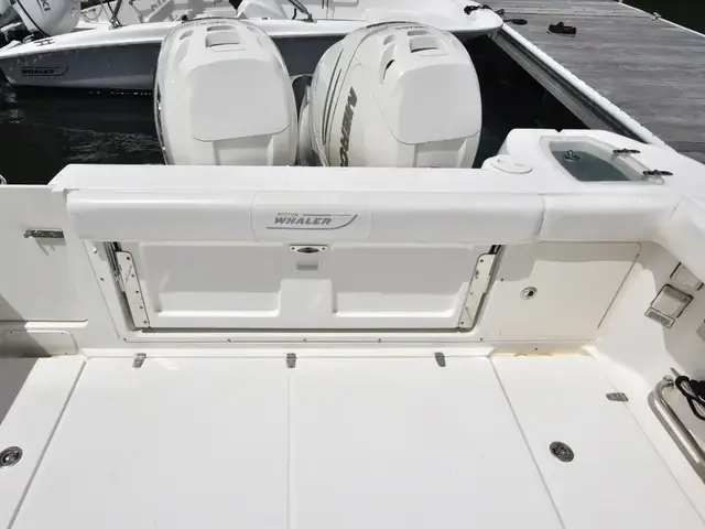 Boston Whaler 315 Conquest