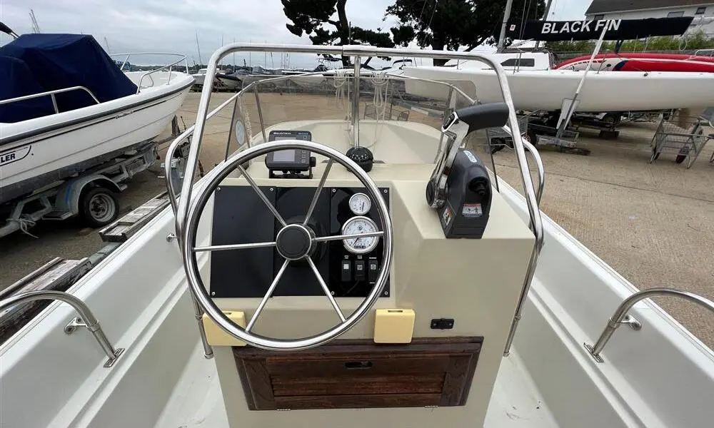 1988 Boston Whaler 17 montauk