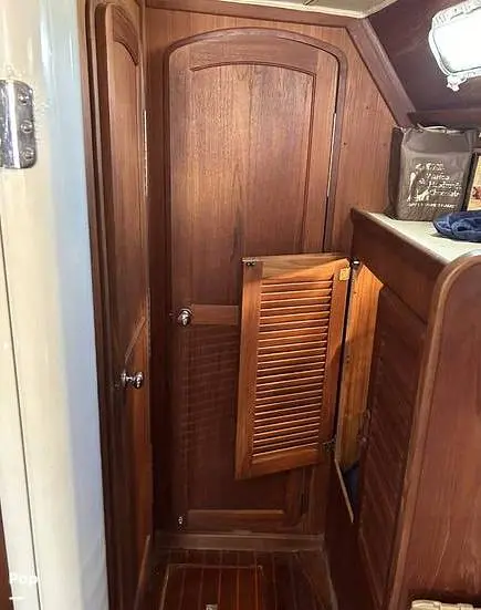 1984 Islander 40