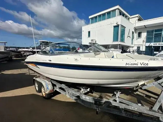 Bayliner 205 Bowrider