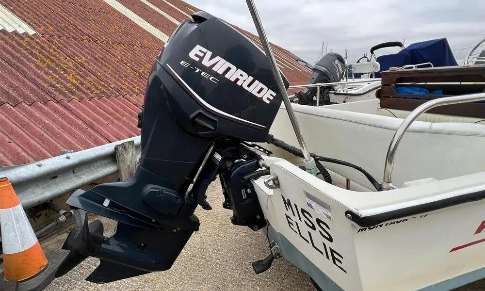 1988 Boston Whaler 17 montauk